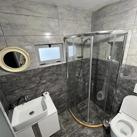 Marashi Guest house